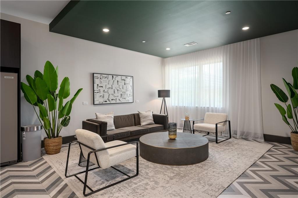 775 Juniper Street NE Unit 605