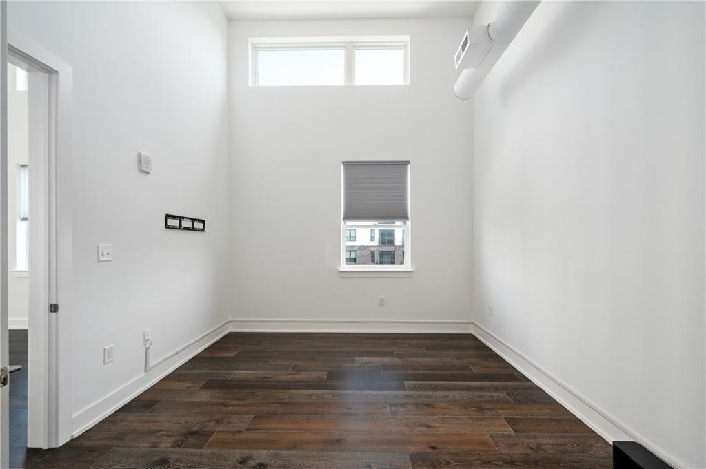 775 Juniper Street NE Unit 605