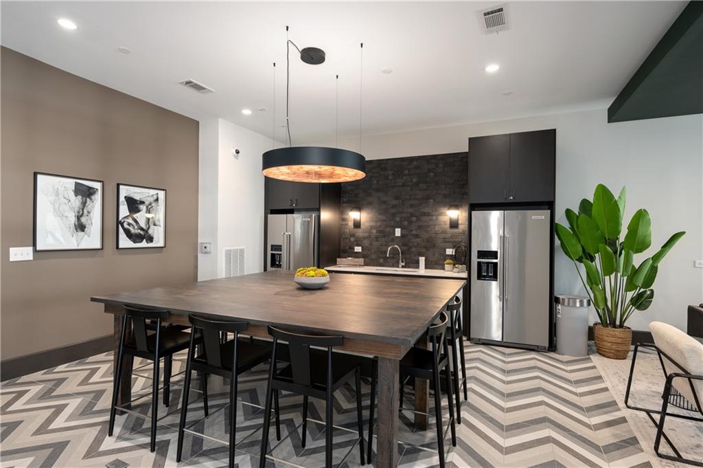 775 Juniper Street NE Unit 605