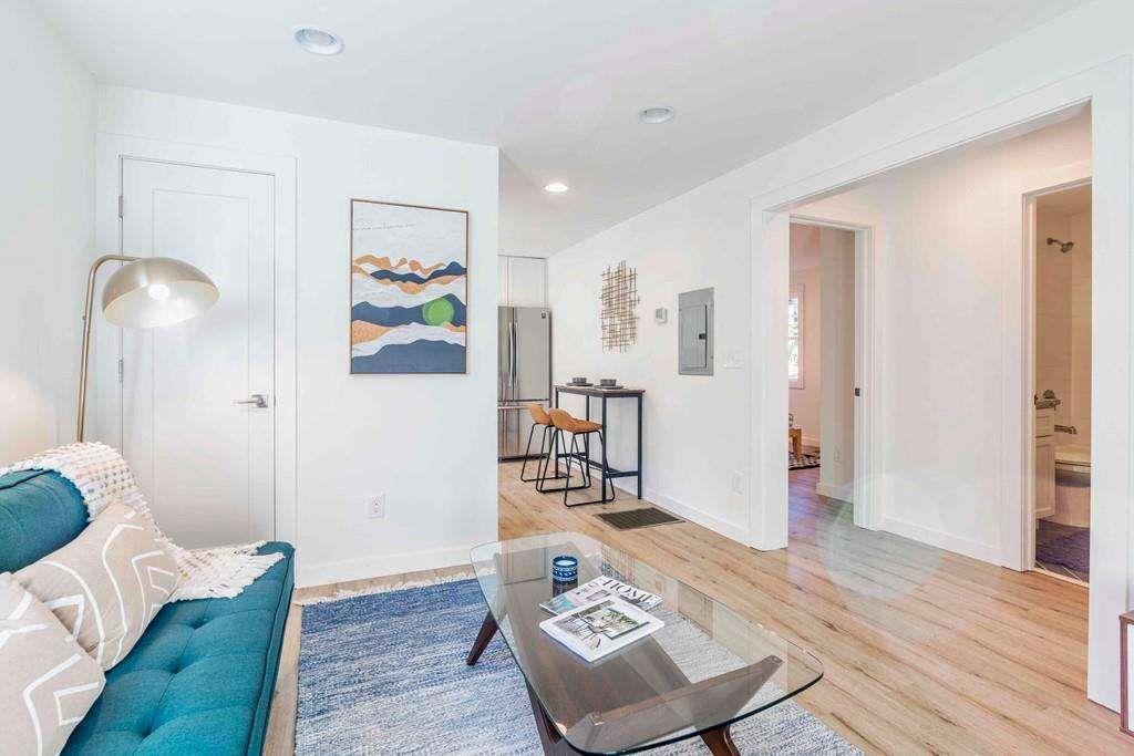 1015 Greenwood Avenue Unit 1