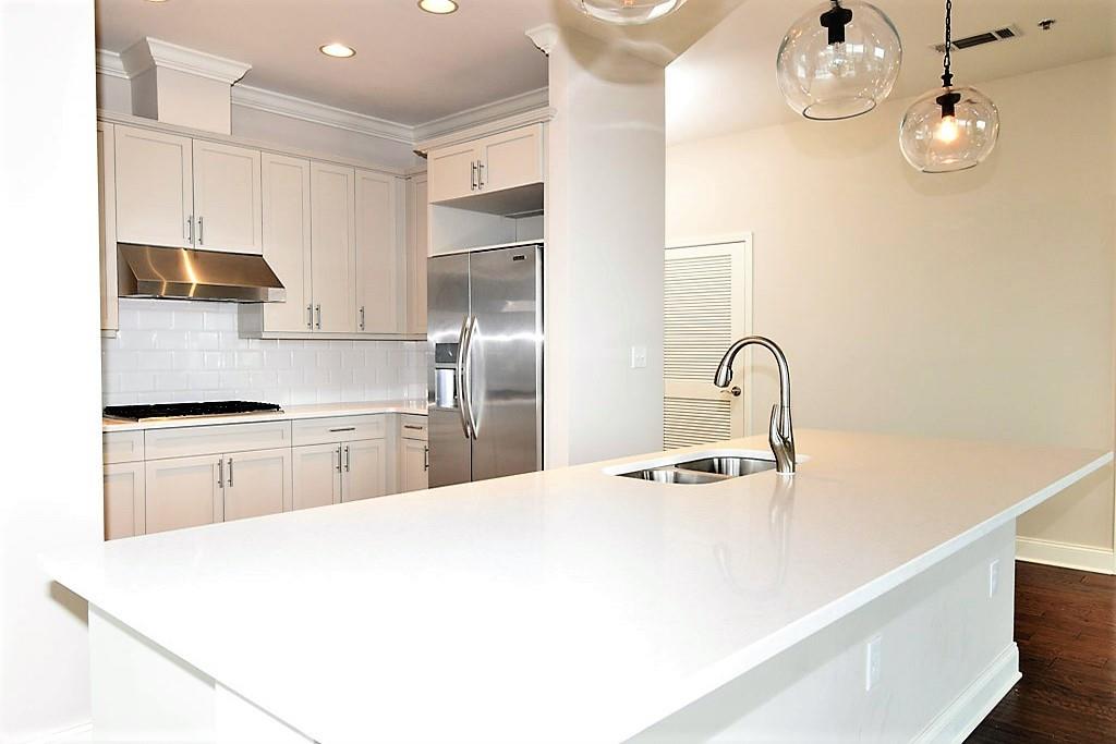 270 17th Street NW Unit 4302