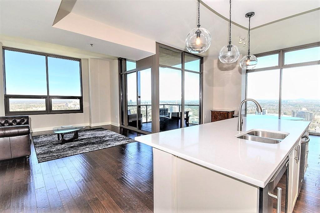 270 17th Street NW Unit 4302