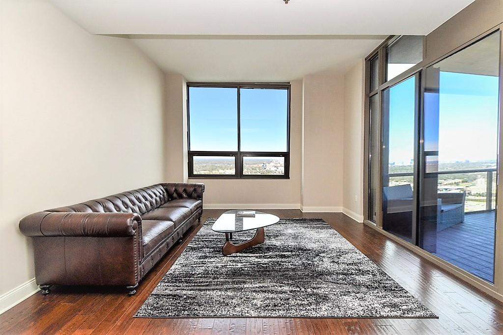 270 17th Street NW Unit 4302