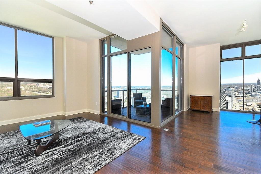 270 17th Street NW Unit 4302