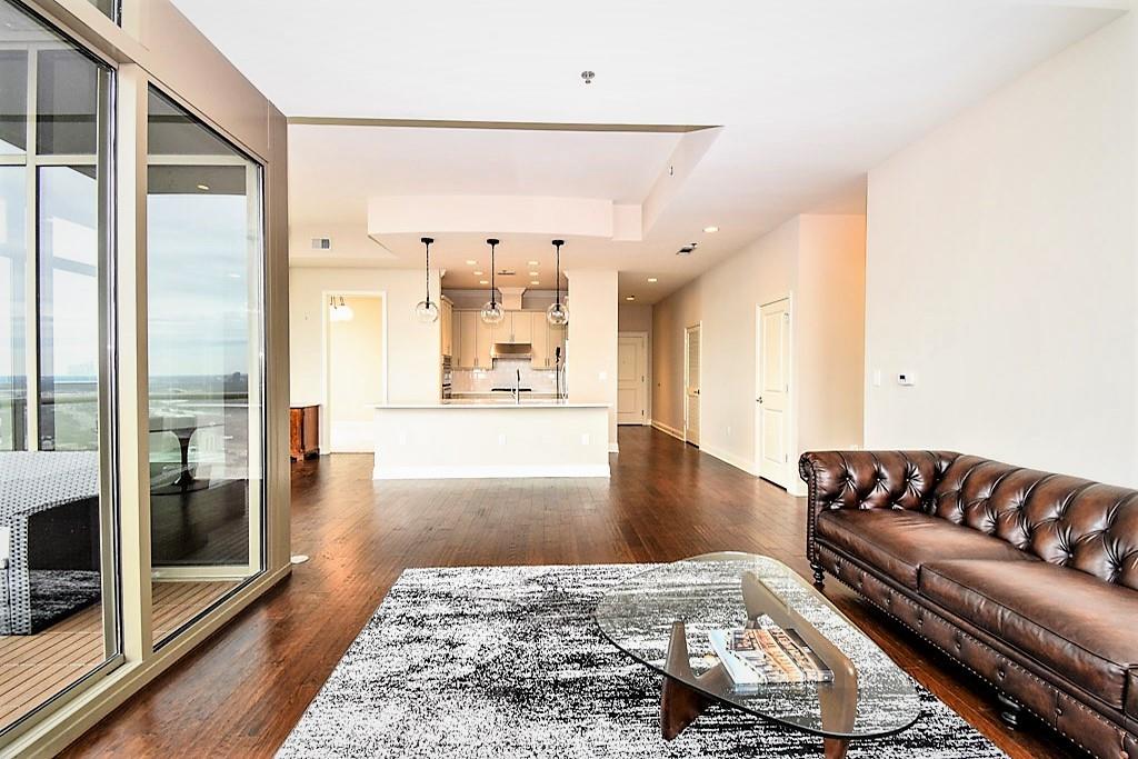 270 17th Street NW Unit 4302
