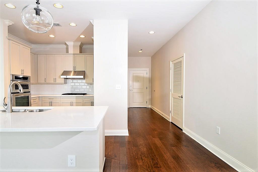 270 17th Street NW Unit 4302