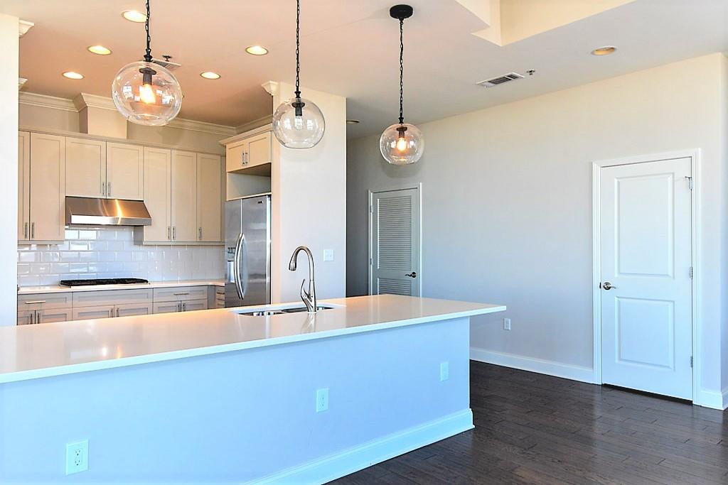 270 17th Street NW Unit 4302