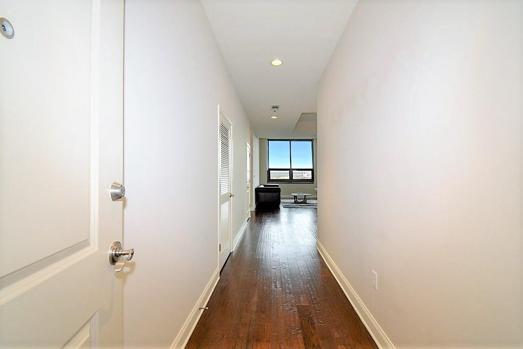 270 17th Street NW Unit 4302
