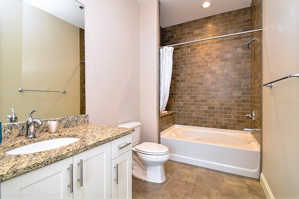 270 17th Street NW Unit 4302