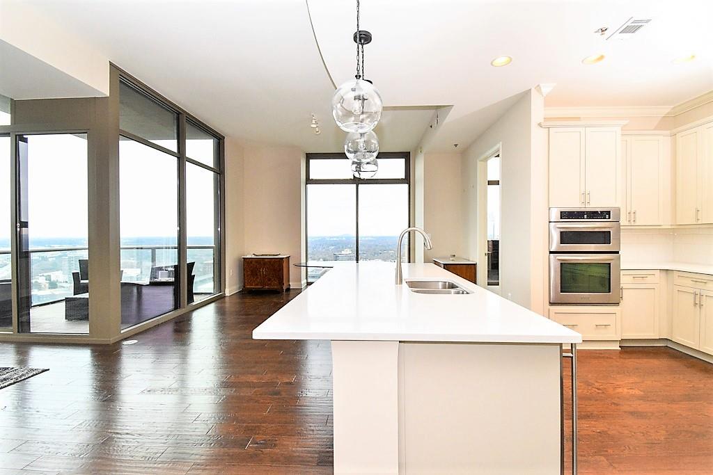 270 17th Street NW Unit 4302