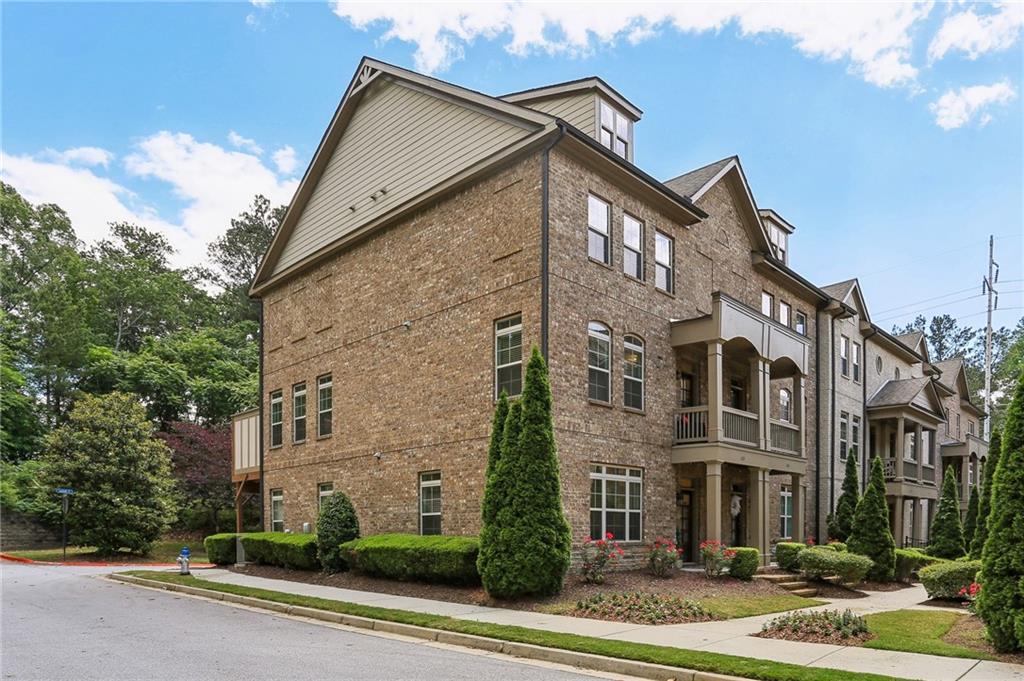 600 Luckett Court
