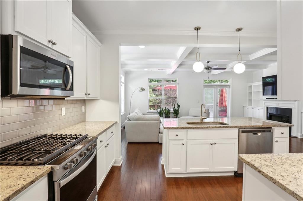 600 Luckett Court