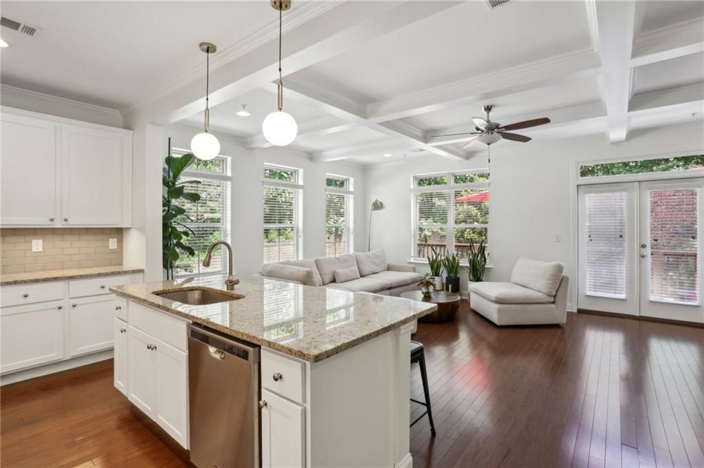 600 Luckett Court