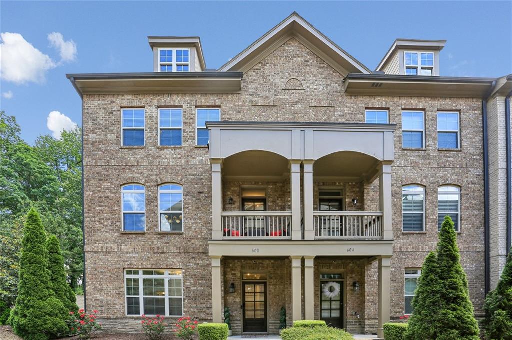 600 Luckett Court