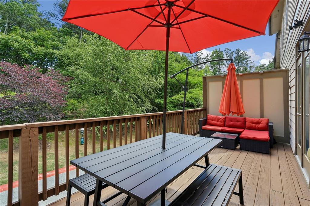 600 Luckett Court