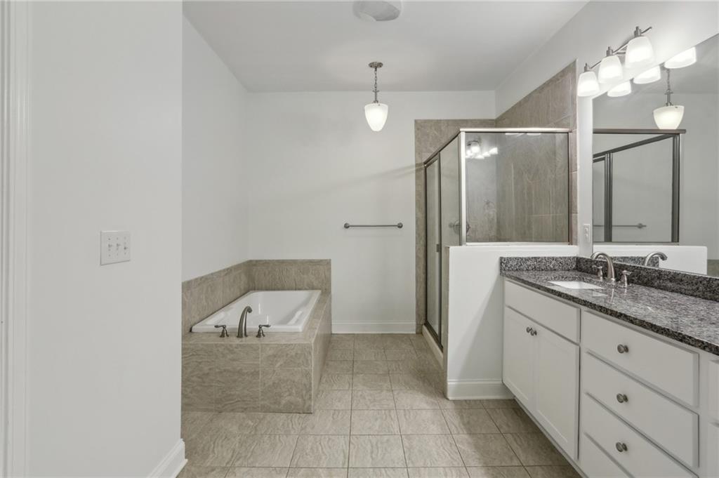 600 Luckett Court