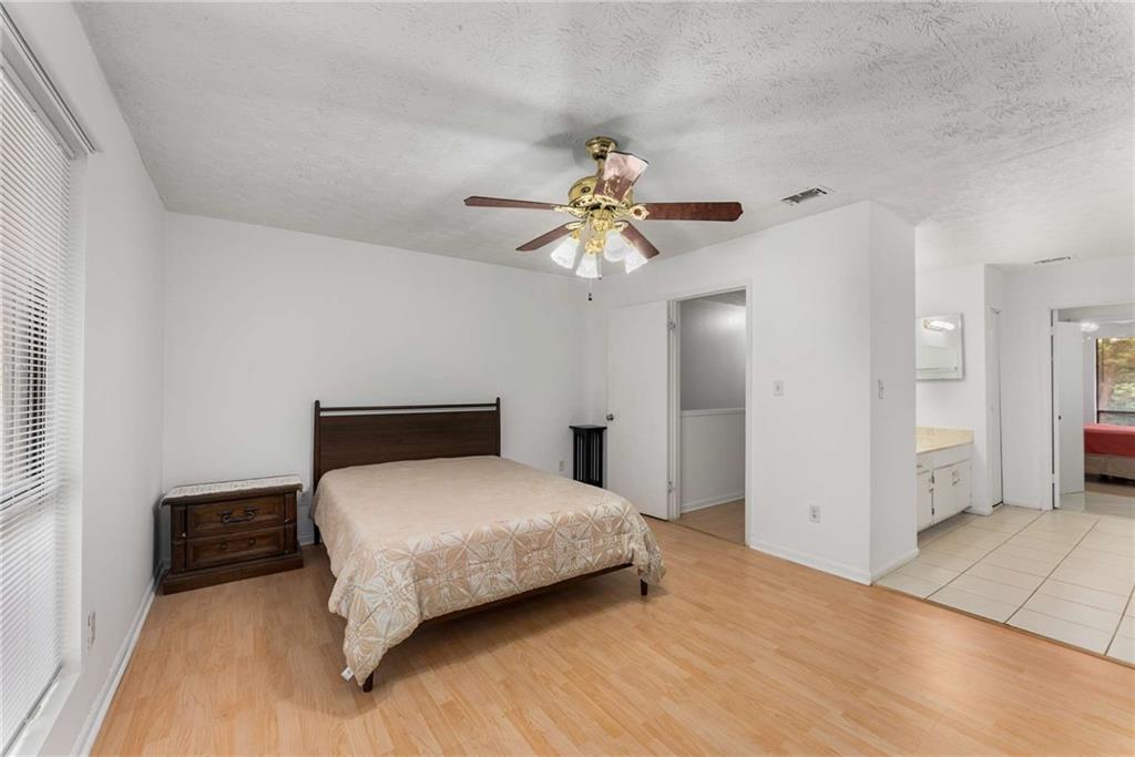 6158 Woodland Road