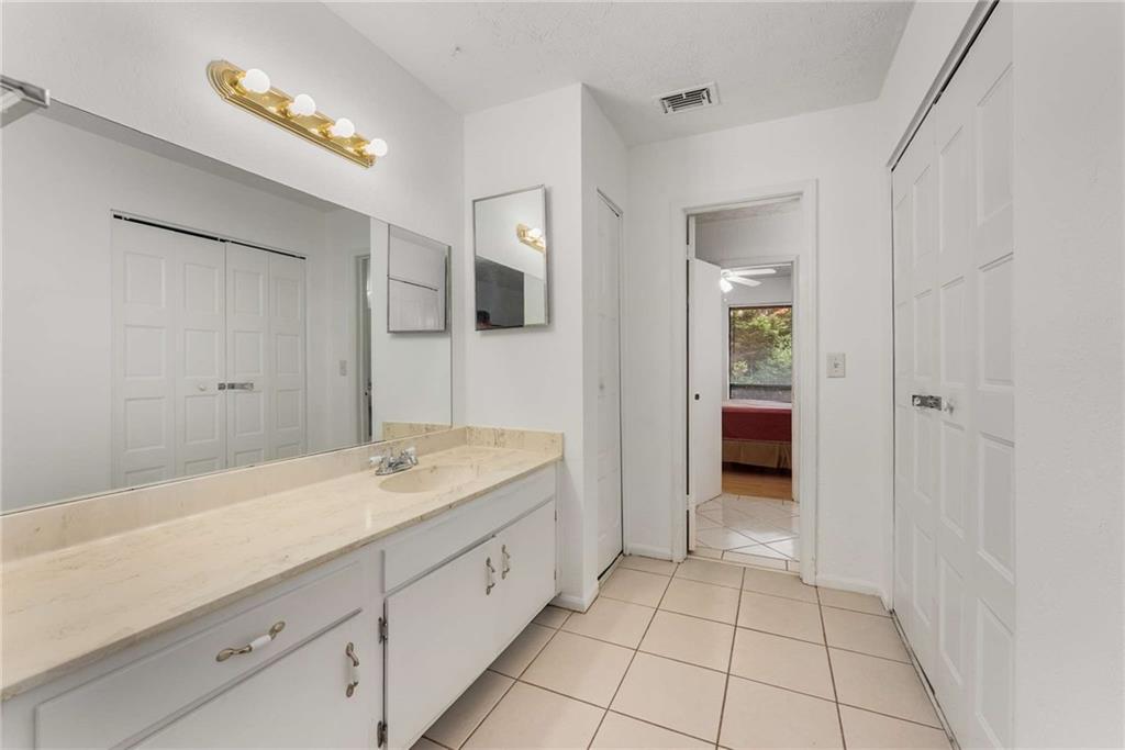 6158 Woodland Road
