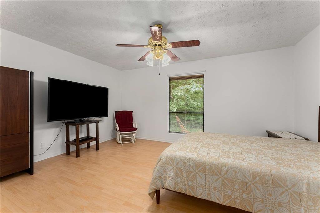 6158 Woodland Road