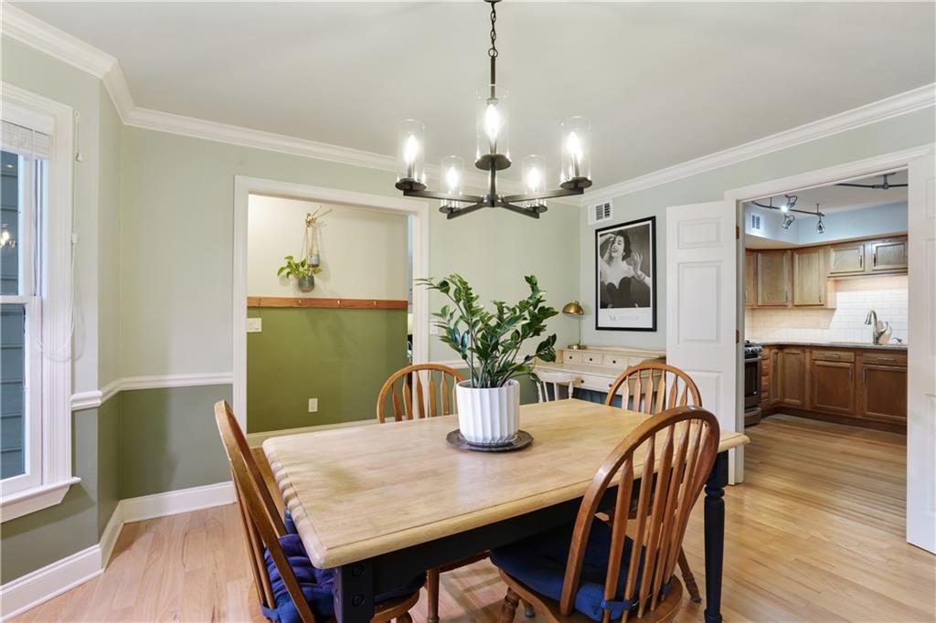 1412 Oakridge Circle