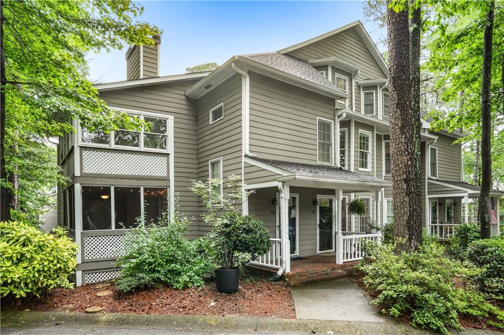 1412 Oakridge Circle