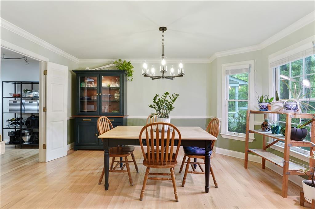1412 Oakridge Circle