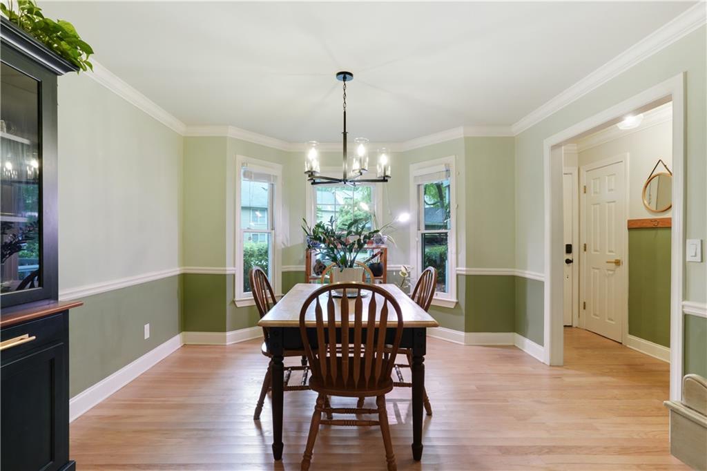 1412 Oakridge Circle