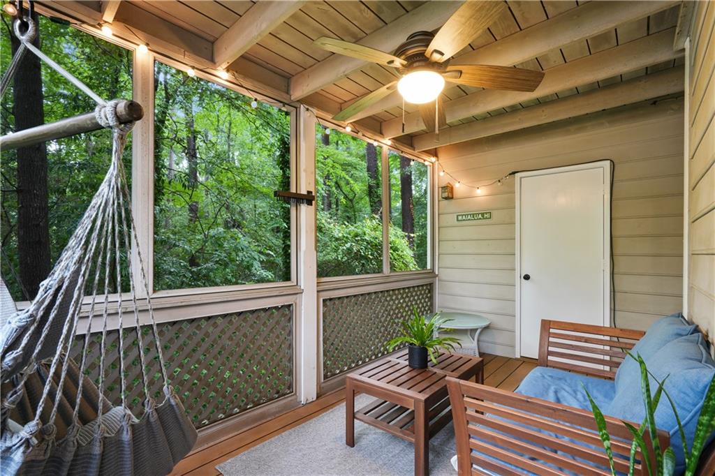 1412 Oakridge Circle