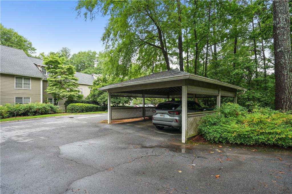 1412 Oakridge Circle