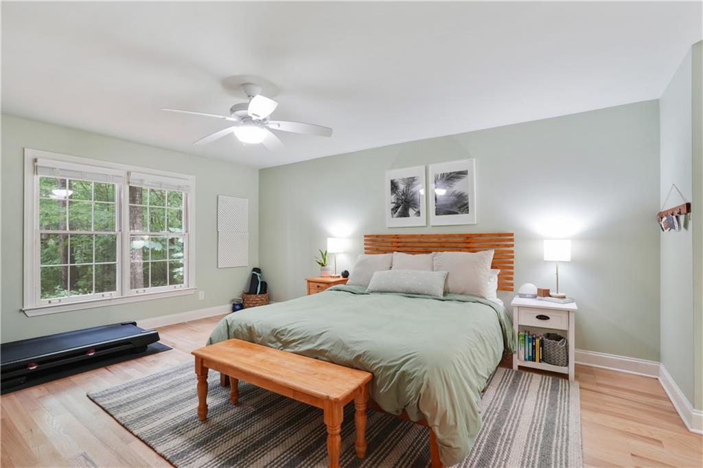 1412 Oakridge Circle