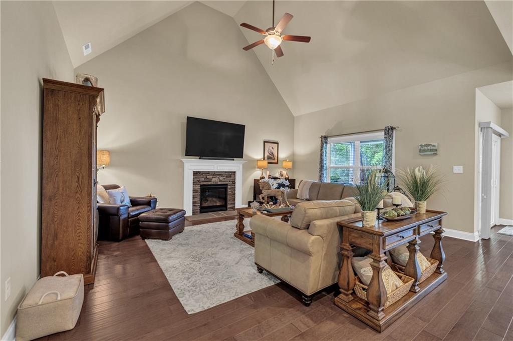 451 Delaware Way