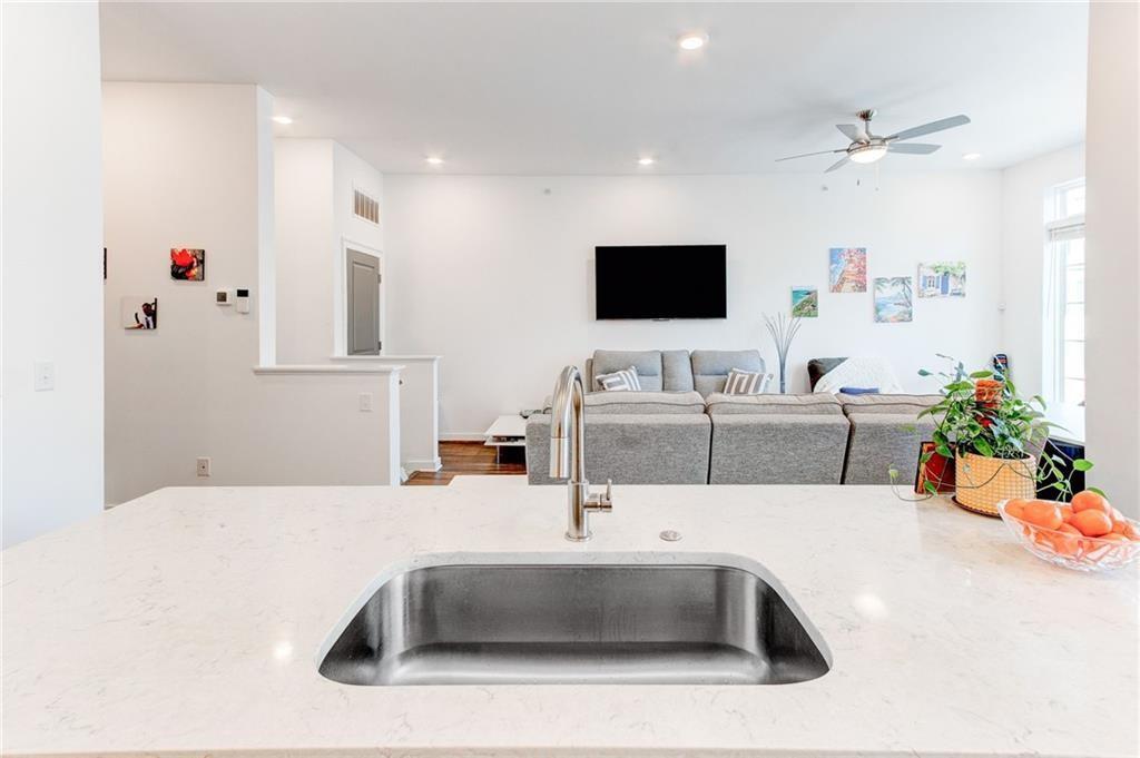 197 Devore Road Unit 607