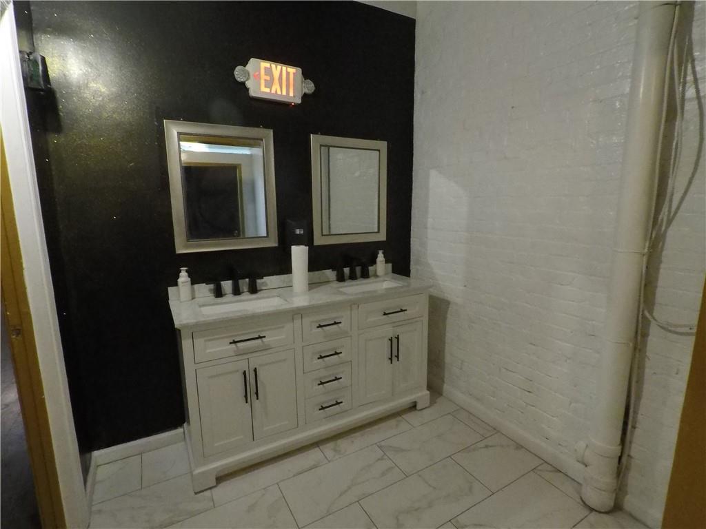 251 Trinity Avenue SW