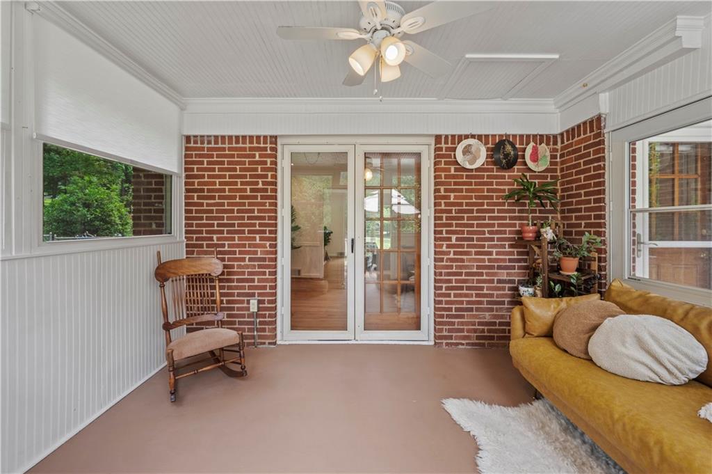 3449 Parkview Drive