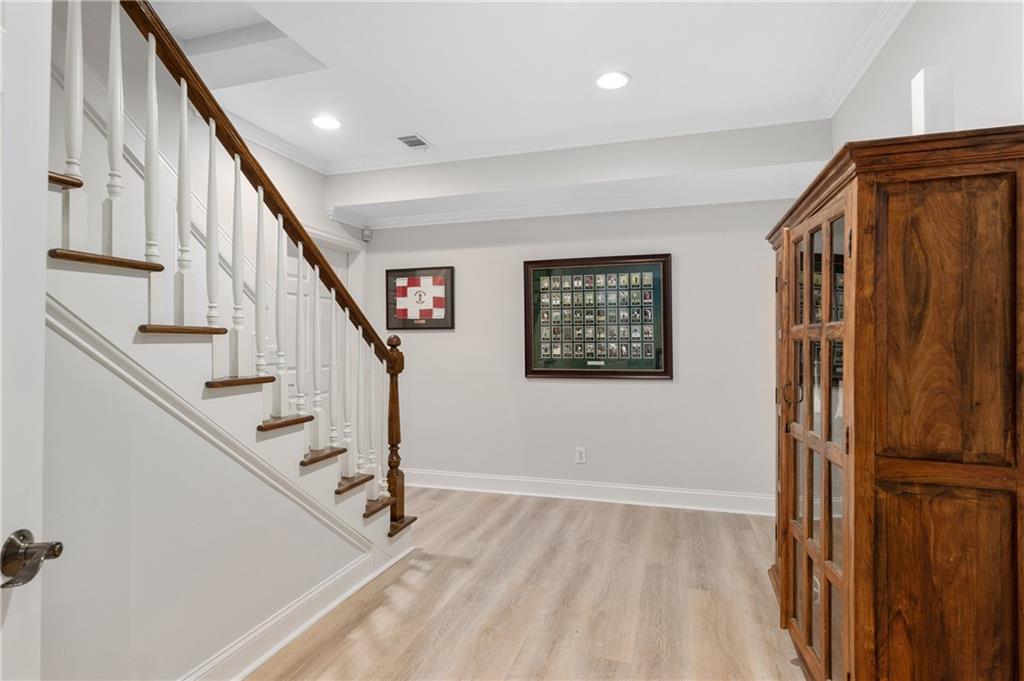 8643 Ellard Drive
