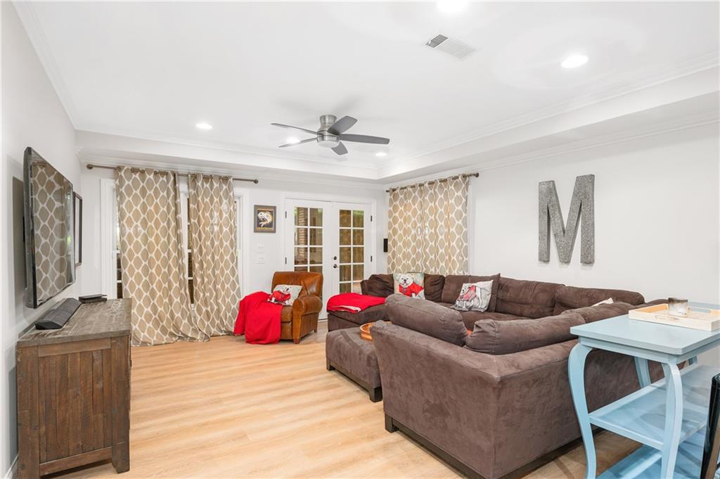 8643 Ellard Drive