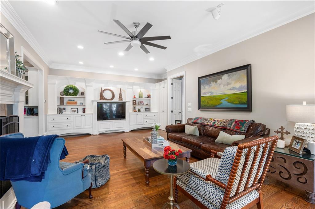 8643 Ellard Drive