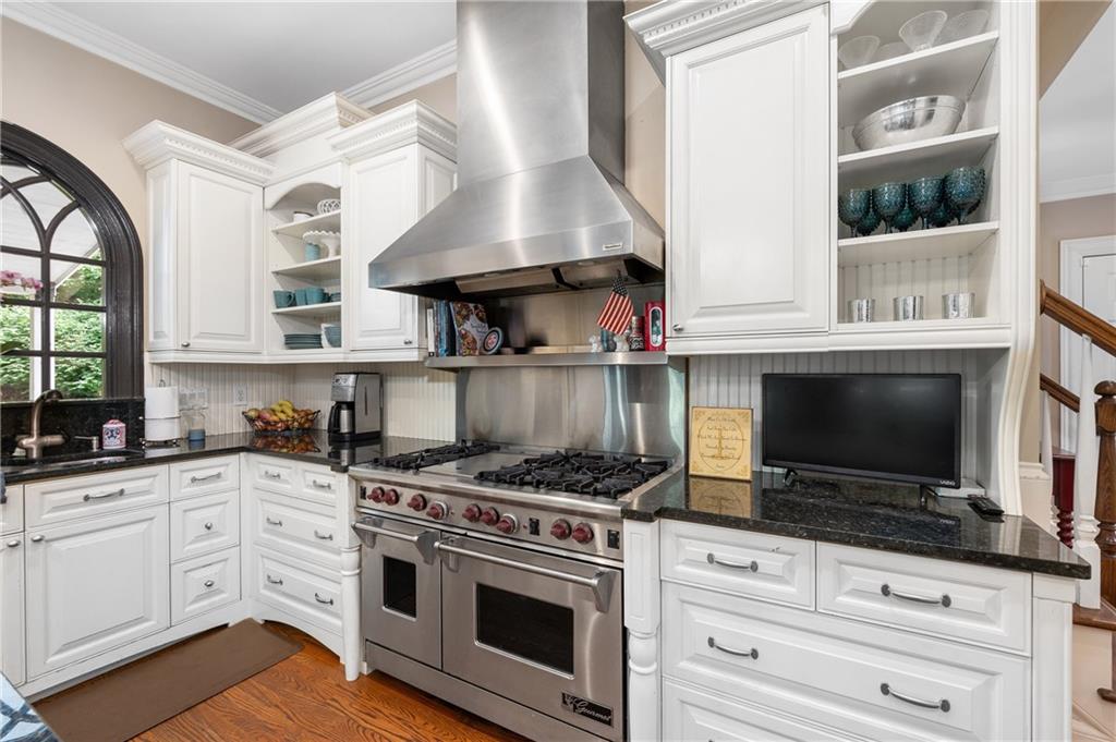 8643 Ellard Drive