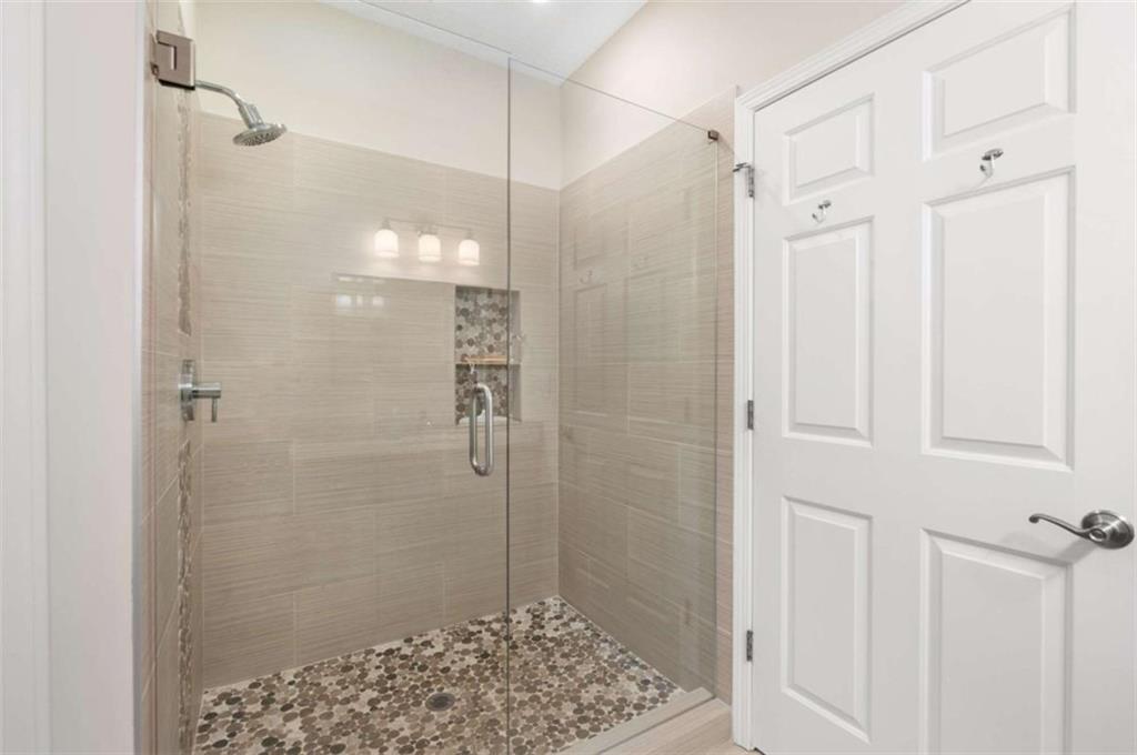 5559 Glenridge Drive Unit 2408