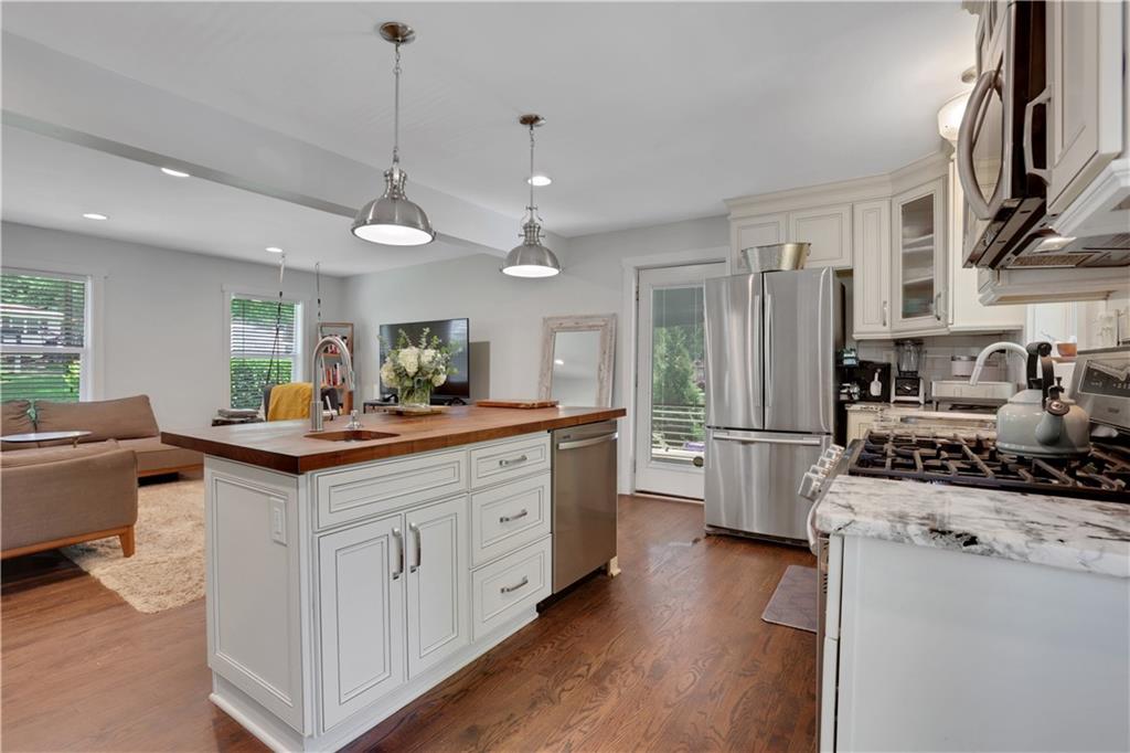 3093 Del Monico Drive