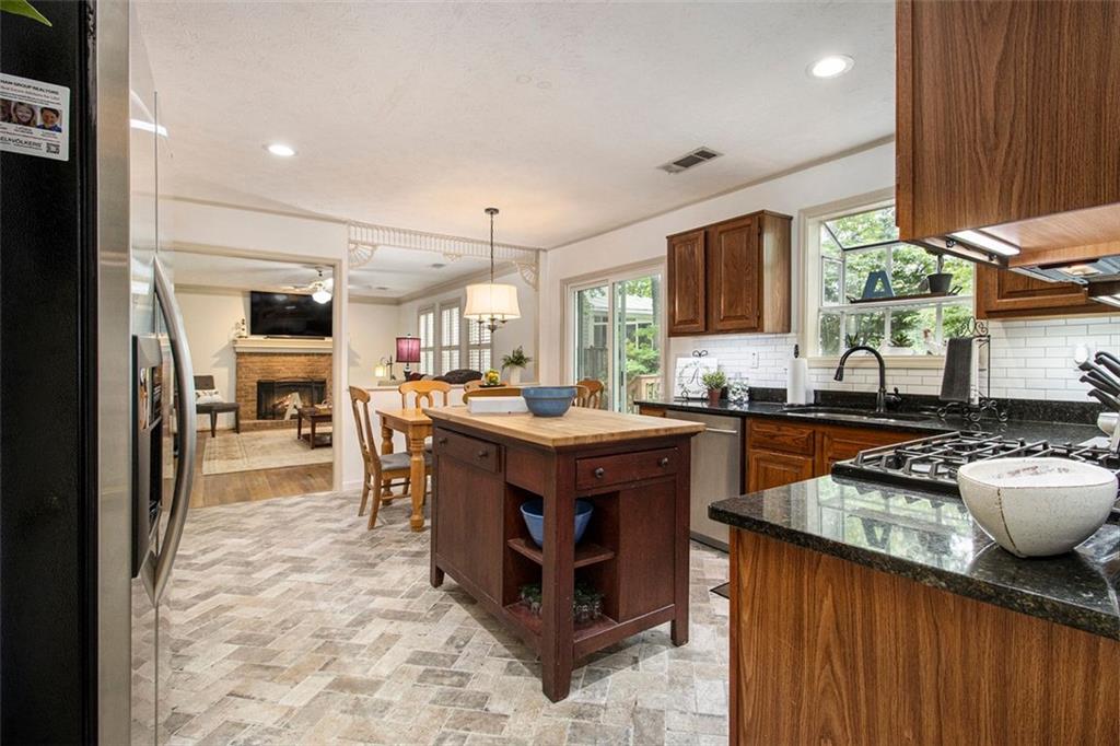 110 Windsor Chase Drive