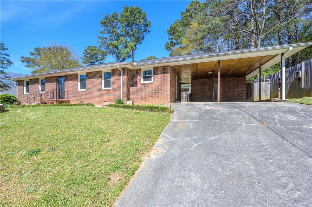 878 Parkway Drive SE