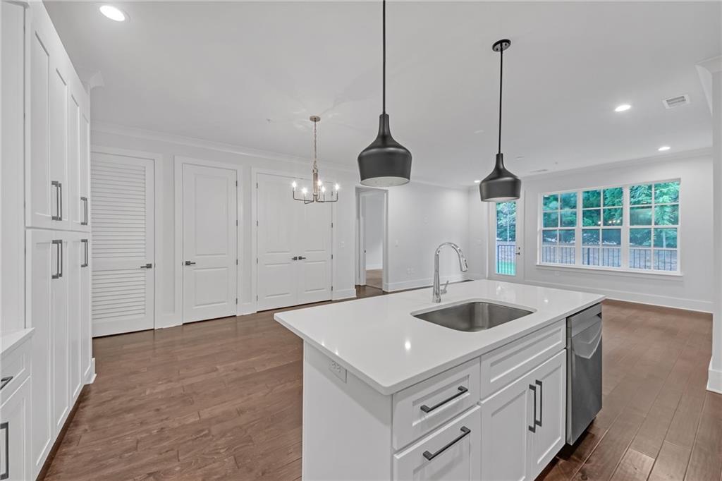 6890 Peachtree Dunwoody Road Unit 104