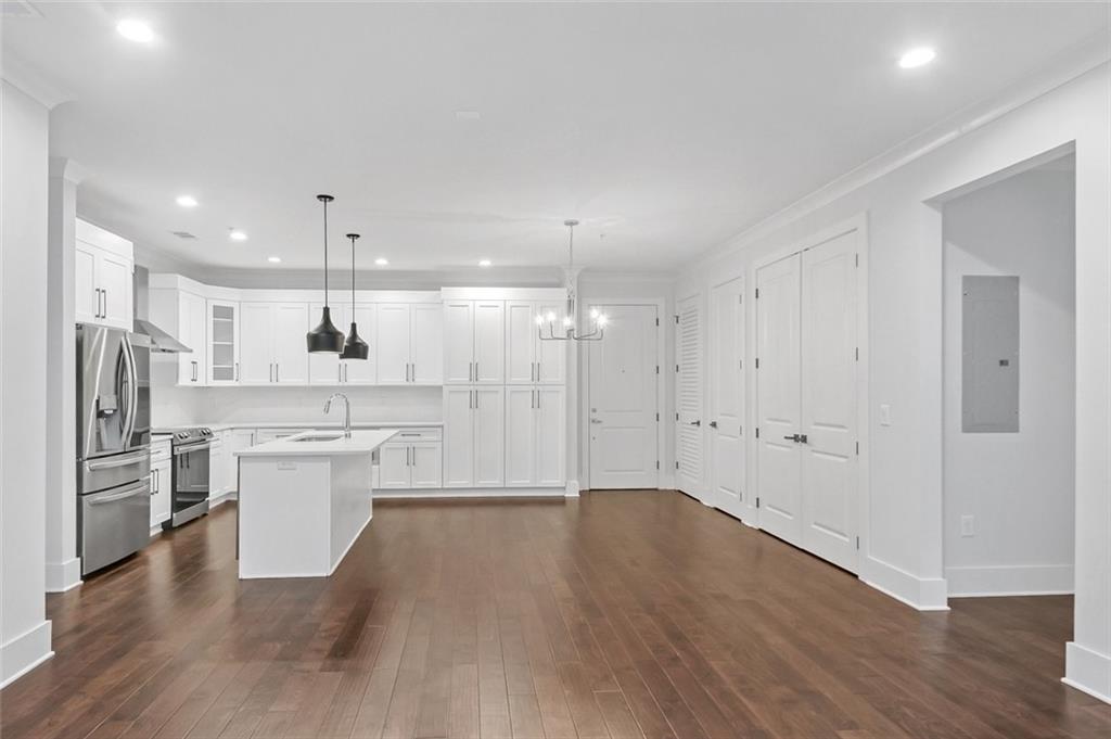 6890 Peachtree Dunwoody Road Unit 104