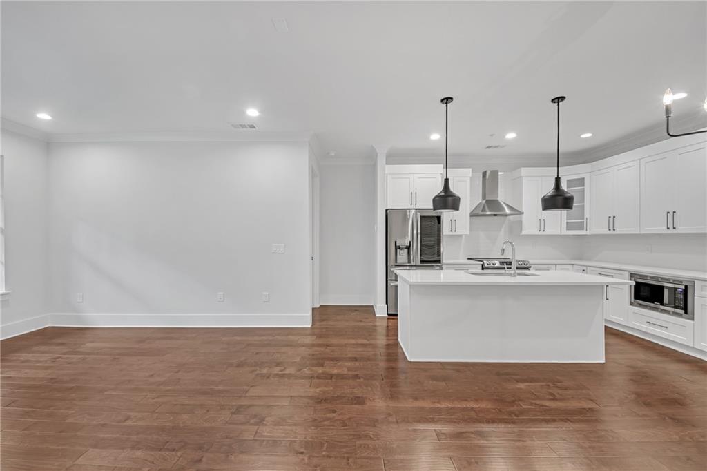 6890 Peachtree Dunwoody Road Unit 104
