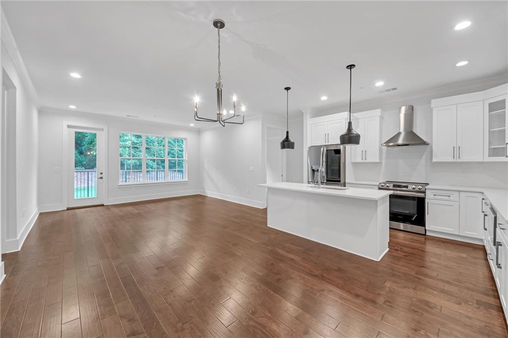 6890 Peachtree Dunwoody Road Unit 104