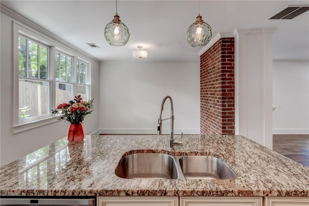 135 Martha Avenue NE
