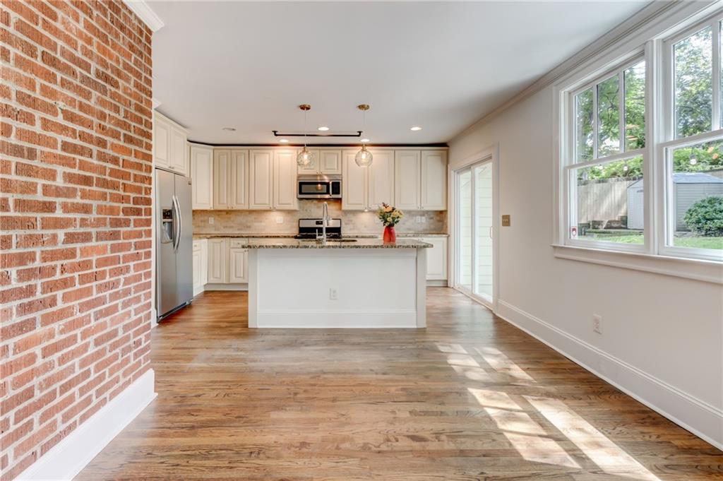 135 Martha Avenue NE