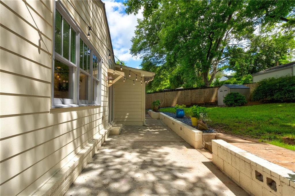 135 Martha Avenue NE