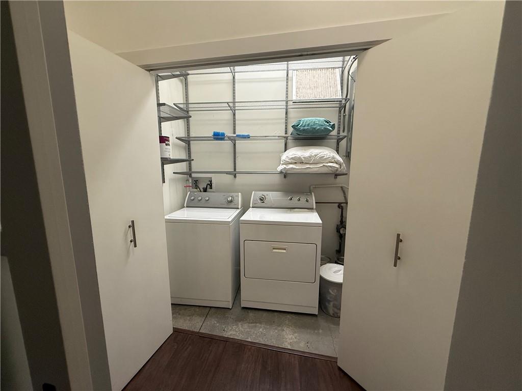 560 Dutch Valley Road Unit 2412